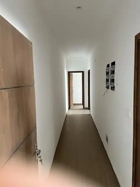 Couloir desservant les chambres, appartement à louer à Akogbato